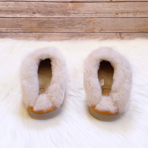 UGG Cluggette Slippers For Outdoor/Indoor Use - Picture 5 of 7